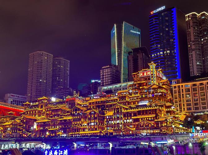 洪崖洞旅游攻略，洪崖洞旅游攻略景点介绍？