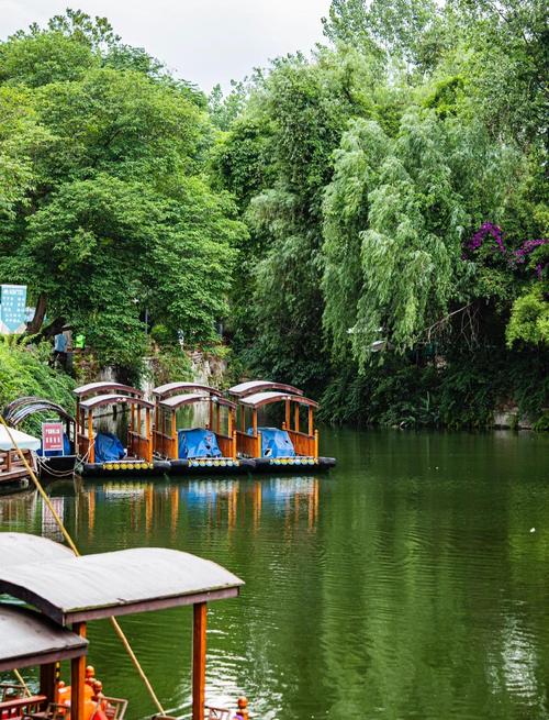 夏天避暑胜地推荐？夏天避暑胜地推荐语怎么写？